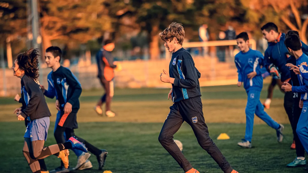 Koordinationstraining im Fußball: Beweglicher und schneller werden