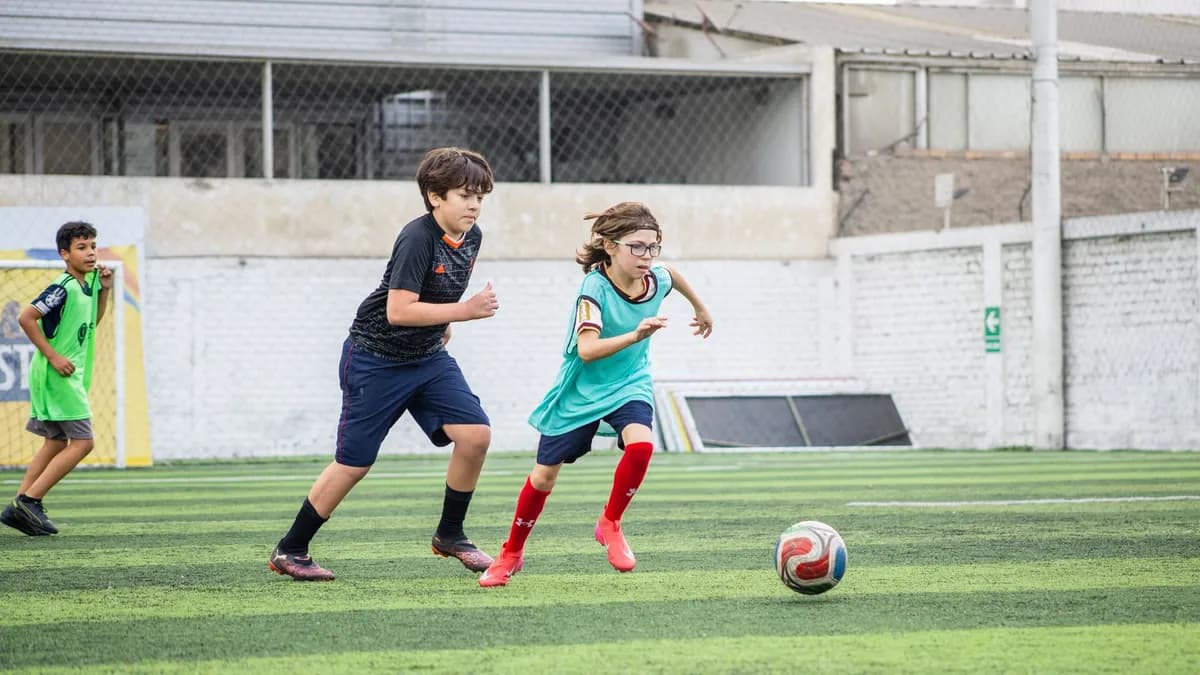 Sommerpause Fitness: Fit bleiben für die neue Saison